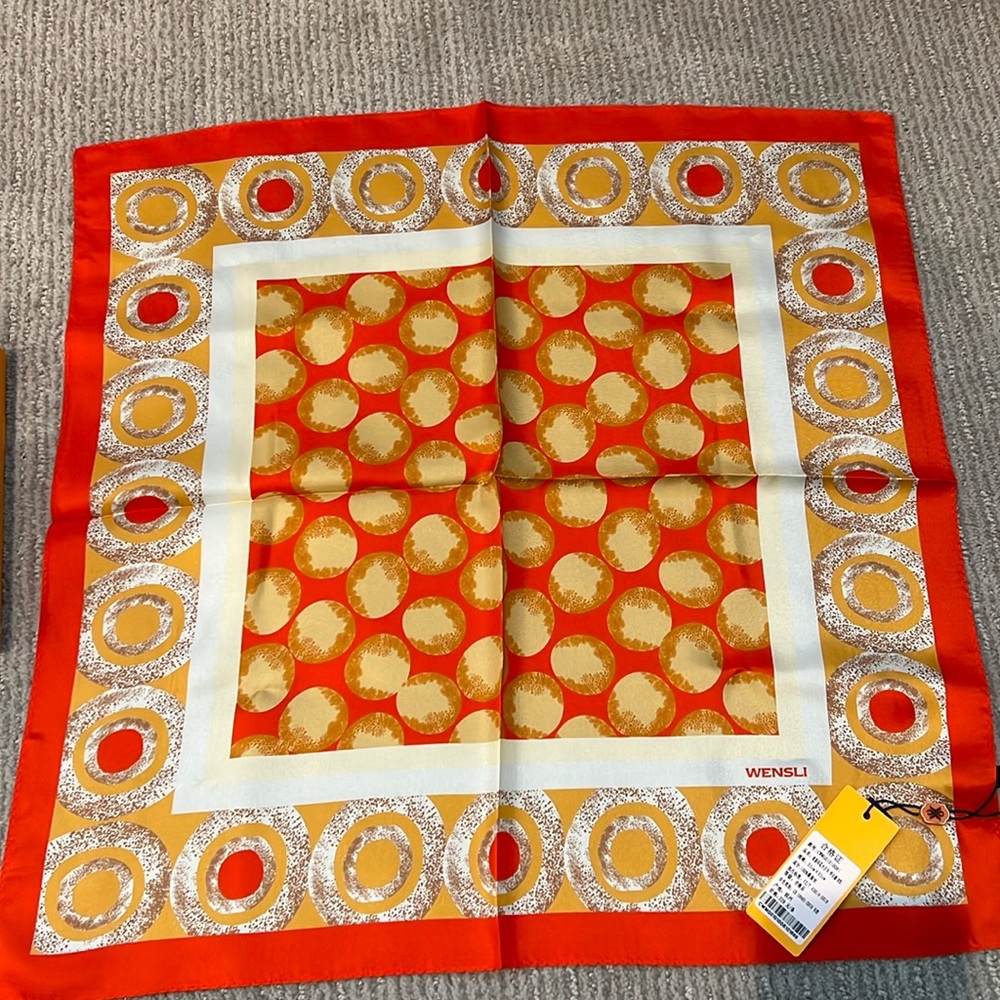 Wensli silk scarf 51cm x 51cm